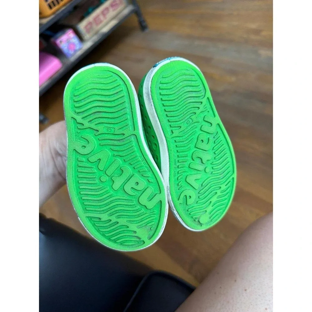 Native Shoes Jefferson Kids slip-on sneakers in grasshopper green baby 5